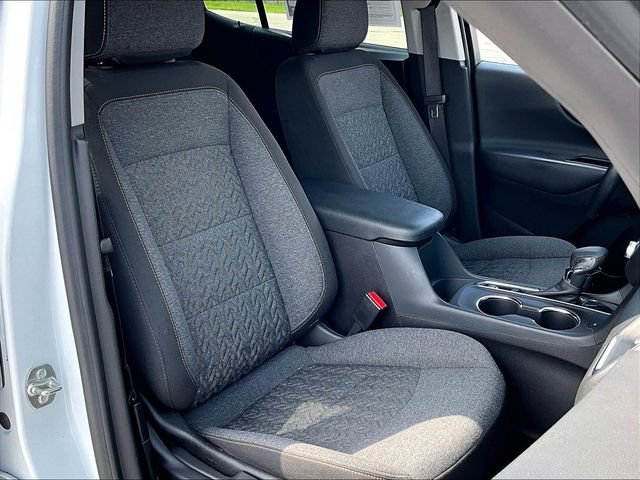 Used 2024 Summit White Chevrolet LT image 11