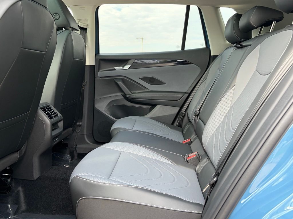 New 2026 Monterey Blue Pearl Volkswagen 2.0T SE image 27