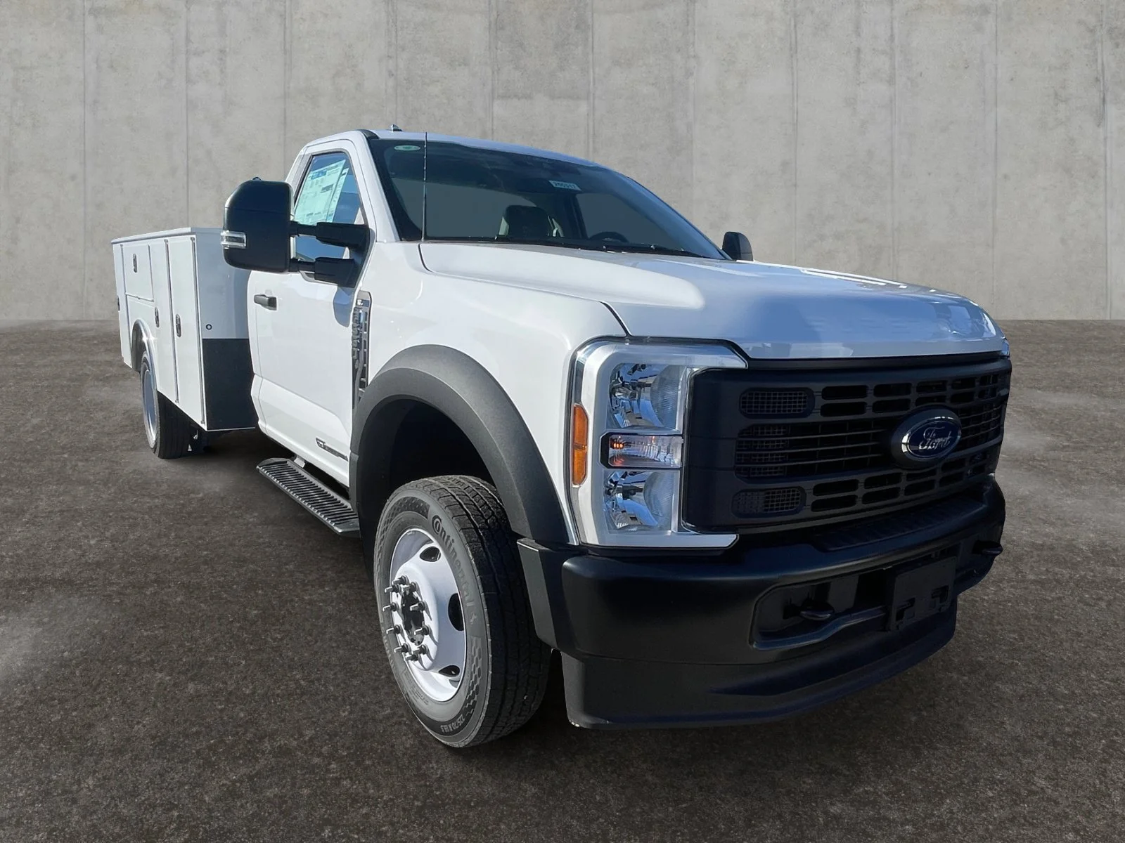 2025 Ford F-550 Super Duty Chassis Cab XL - Photo 7