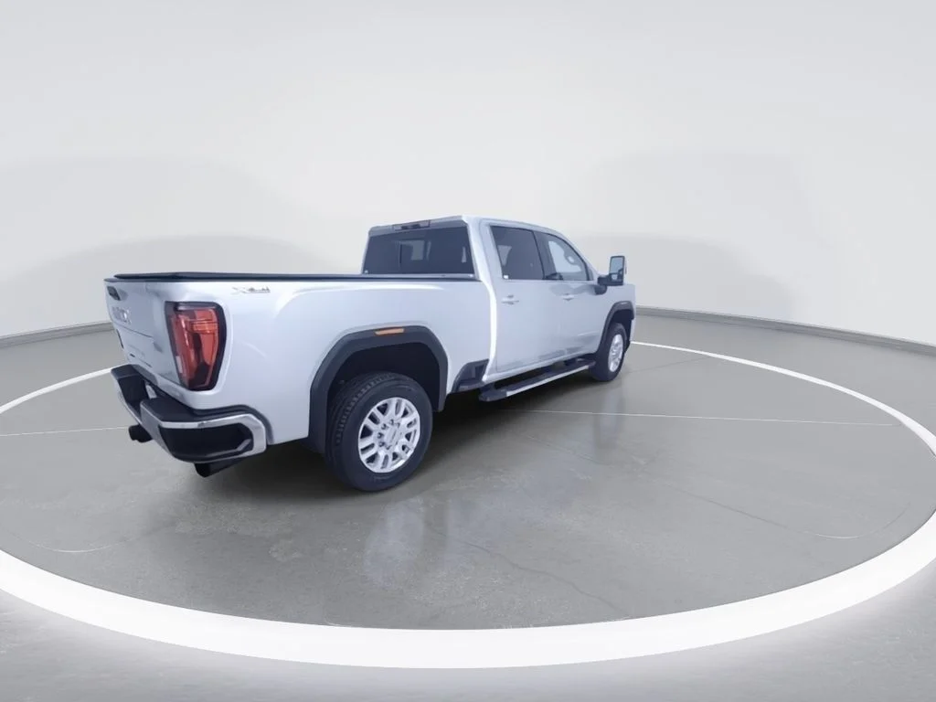 Used 2023 Silver GMC SLT image 9