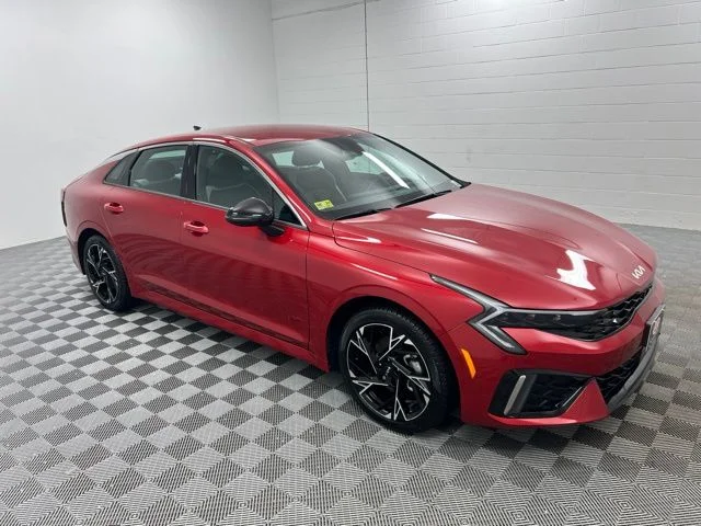 Used 2025 Red Kia GT-Line image 4