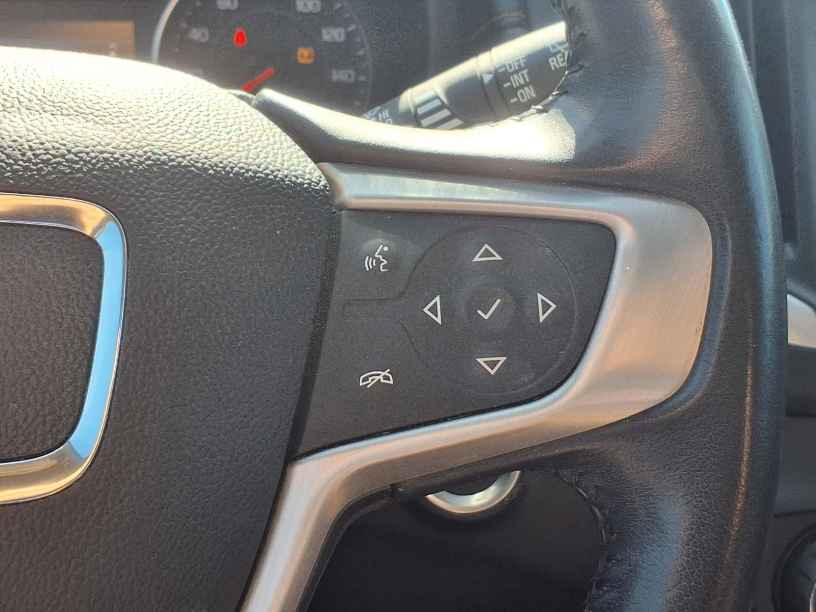 Used 2019 Satin Steel Metallic GMC SLE image 17