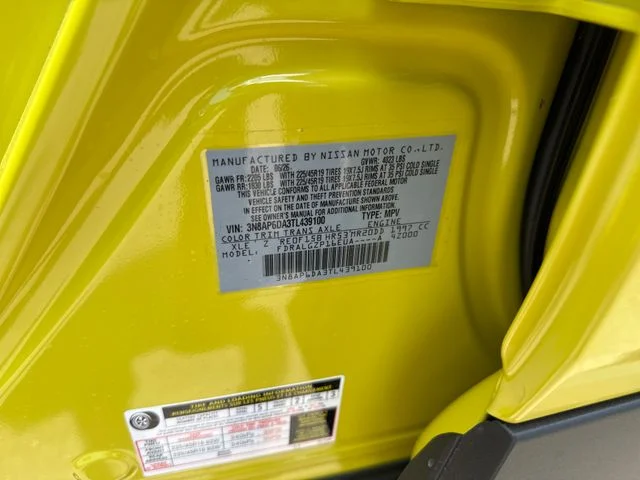 New 2026 Yuzu Yellow Metallic / Super Black Two-tone Nissan SR image 25