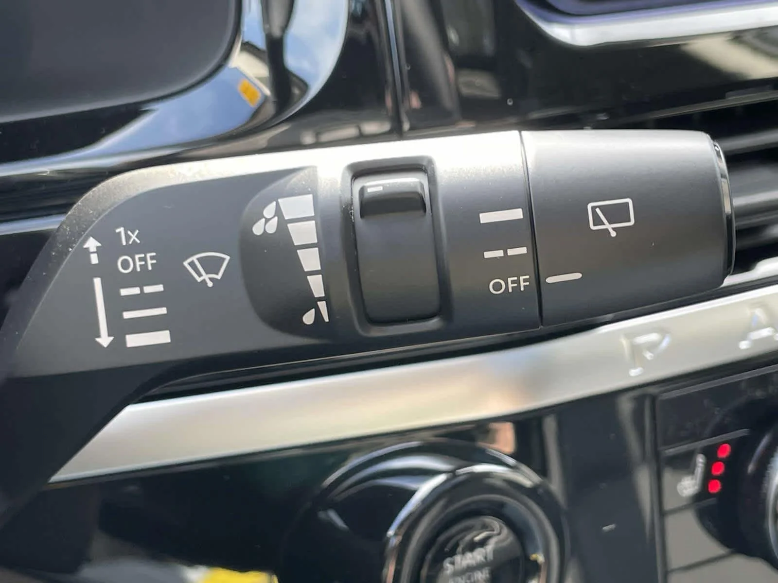 New 2026 Everest White Pearl Tricoat Nissan SL image 37