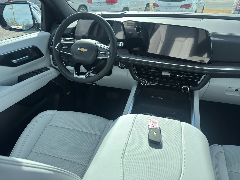 2026 Chevrolet Suburban Premier - Photo 21