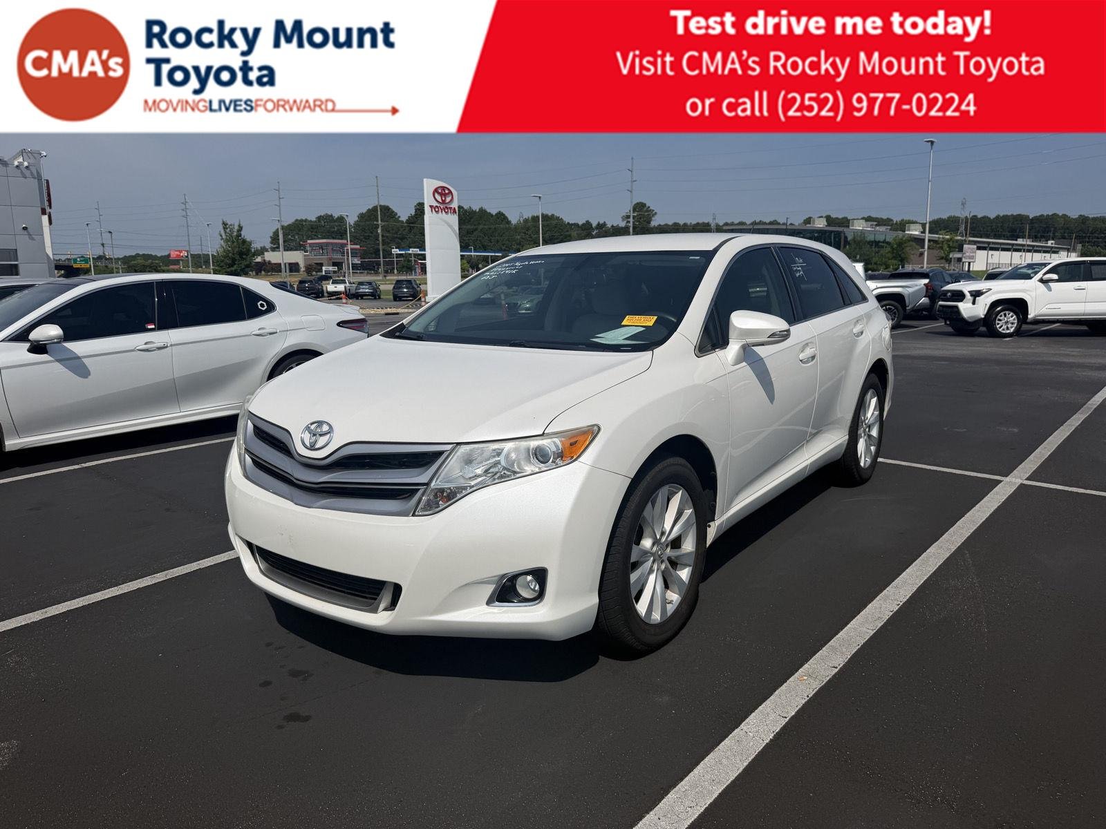 Used 2015 Blizzard Pearl Toyota LE image 1