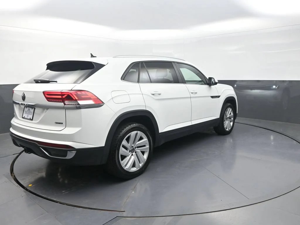 Used 2023 White Volkswagen 3.6L V6 SE w/Technology image 11