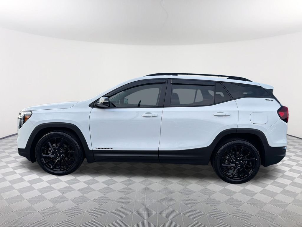 Used 2023 White GMC SLE image 8