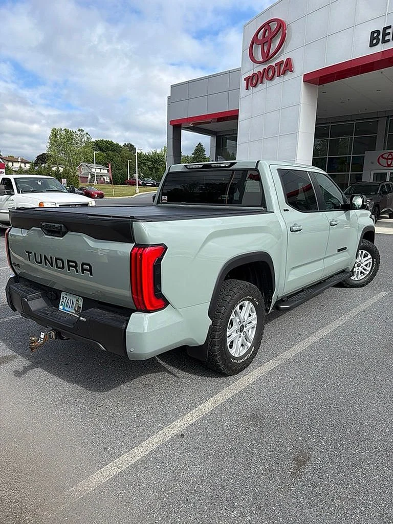 Used 2024  Toyota SR5 image 5