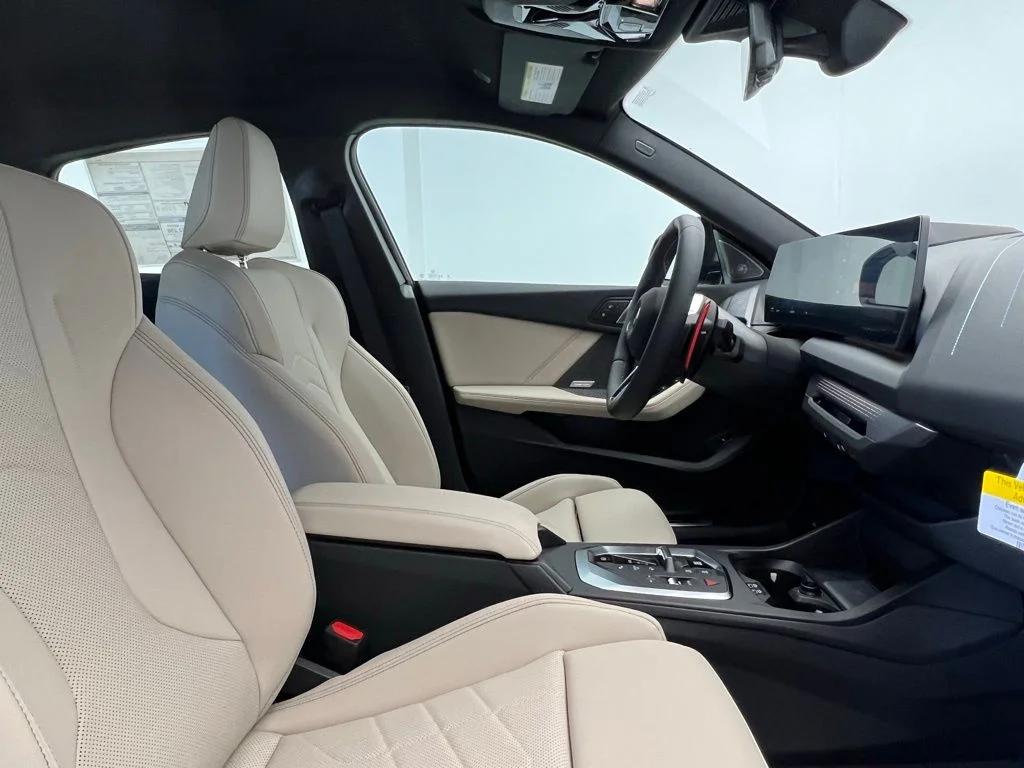 2025 BMW 2 Series M235 - Photo 7