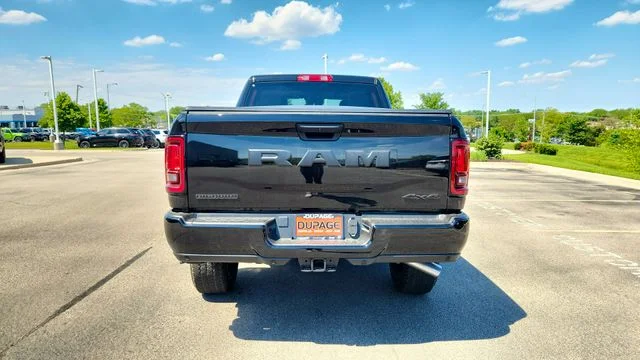 New 2026 Diamond Black Crystal Pearl-Coat Exterior Paint RAM Big Horn image 7