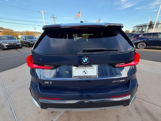 Used 2024 Blue BMW xDrive28i image 4