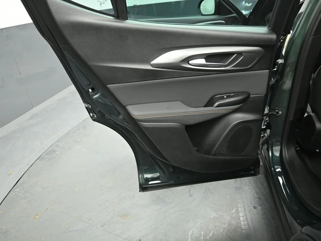 New 2026 Verde Monza (Green) Exterior Paint Alfa Romeo Base image 24