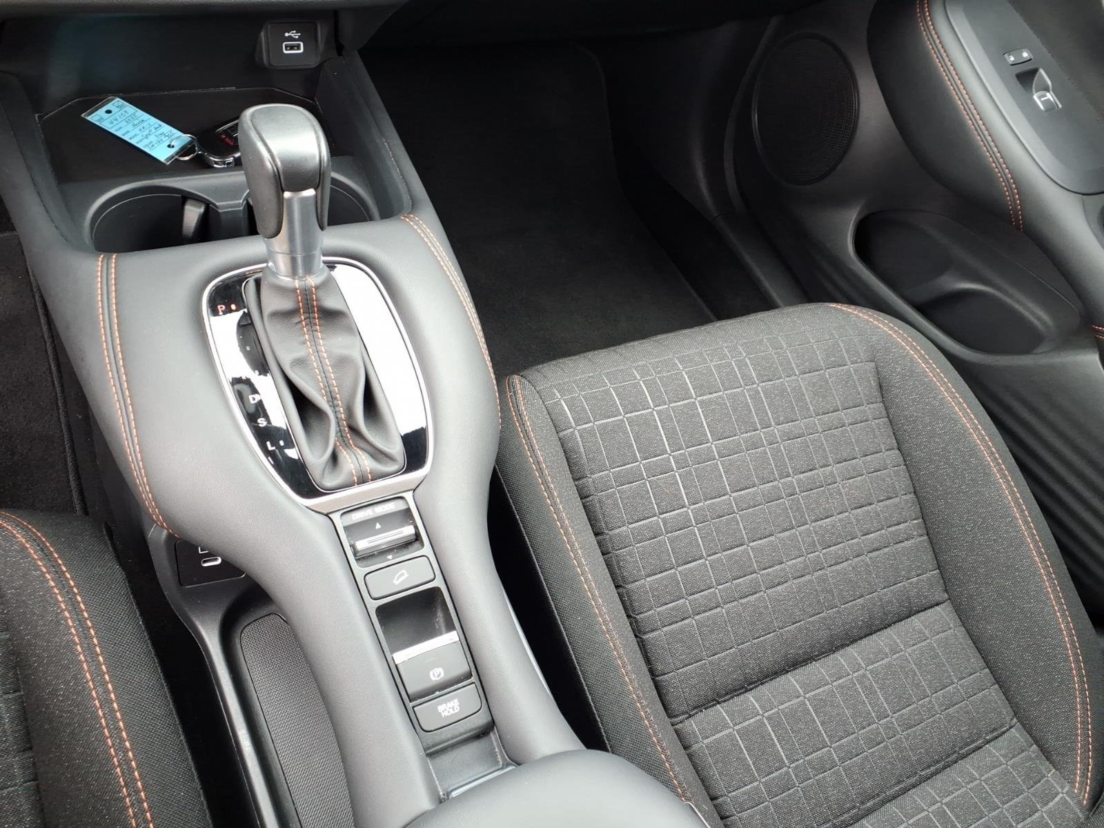 2025 Honda HR-V Sport - Photo 8