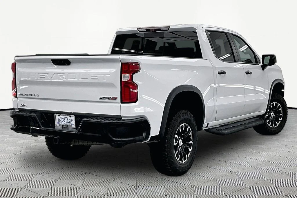 Certified 2022 Chevrolet Silverado 1500 ZR2 with VIN 3GCUDHEL4NG576555 for sale in Kansas City