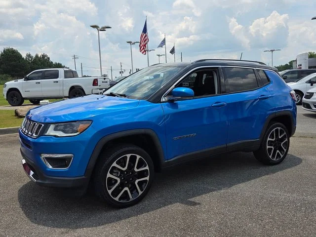 Used 2018 Blue Jeep Limited image 3