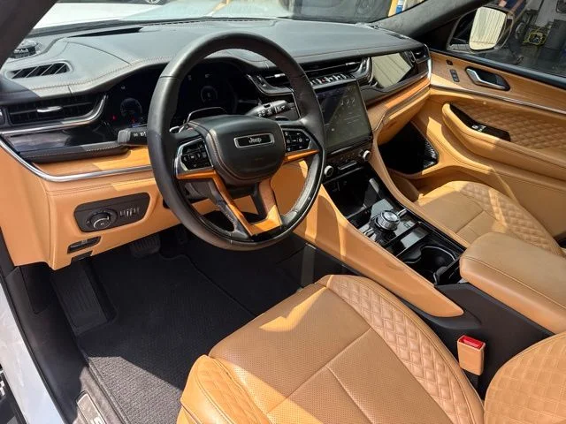 Used 2024 White Jeep Summit Reserve image 14