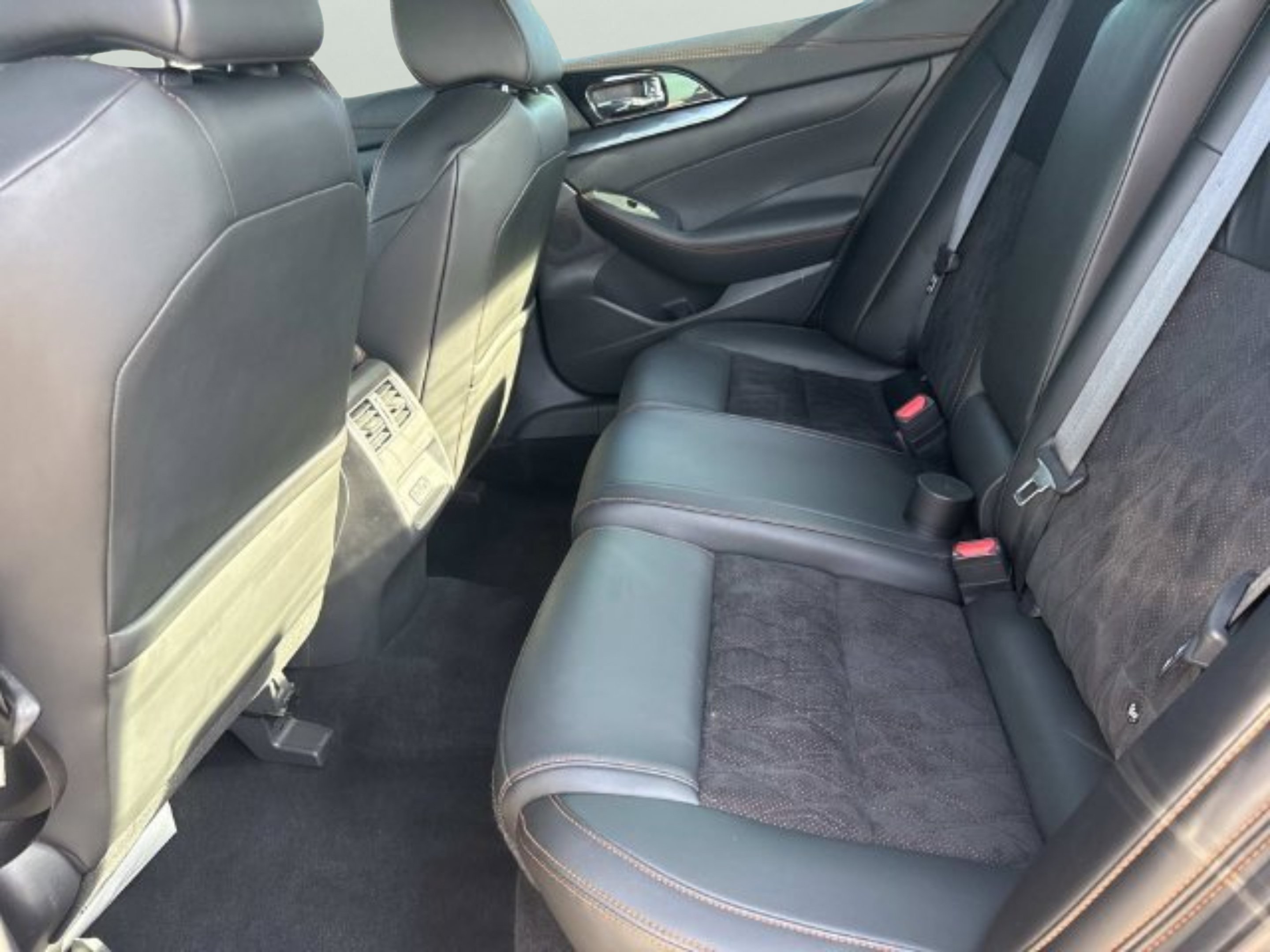 2021 Nissan Maxima SR - Photo 10