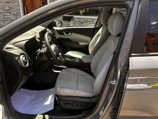 Used 2023 Gray Hyundai SE image 12