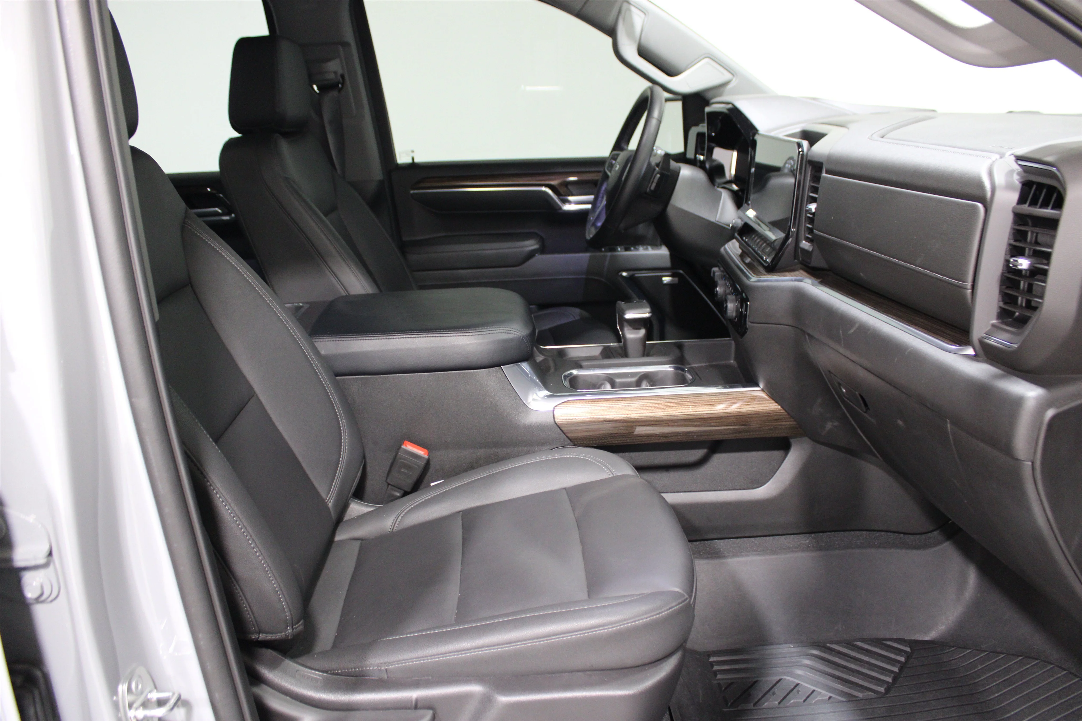 2024 Chevrolet Silverado 1500 RST - Photo 25