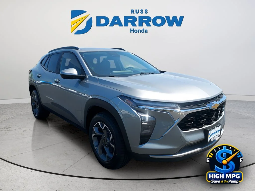 Used 2025 Gray Chevrolet LT image 7