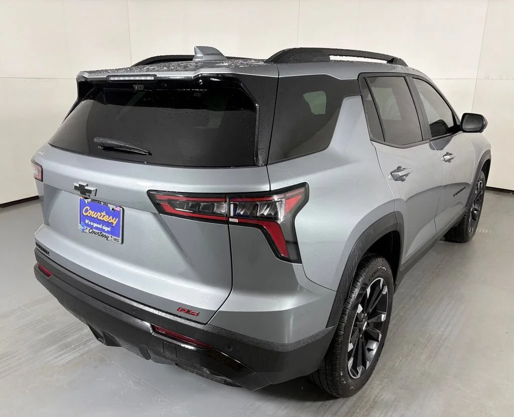 2027 Chevrolet Equinox RS - Photo 10