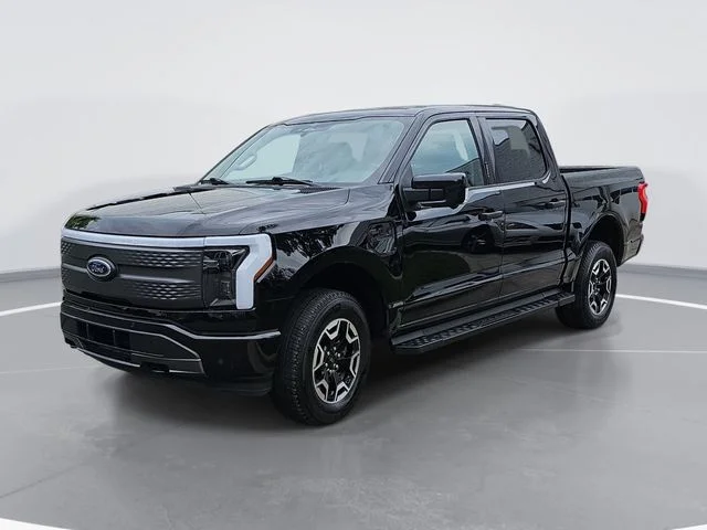 Used 2023 Black Ford XLT image 7
