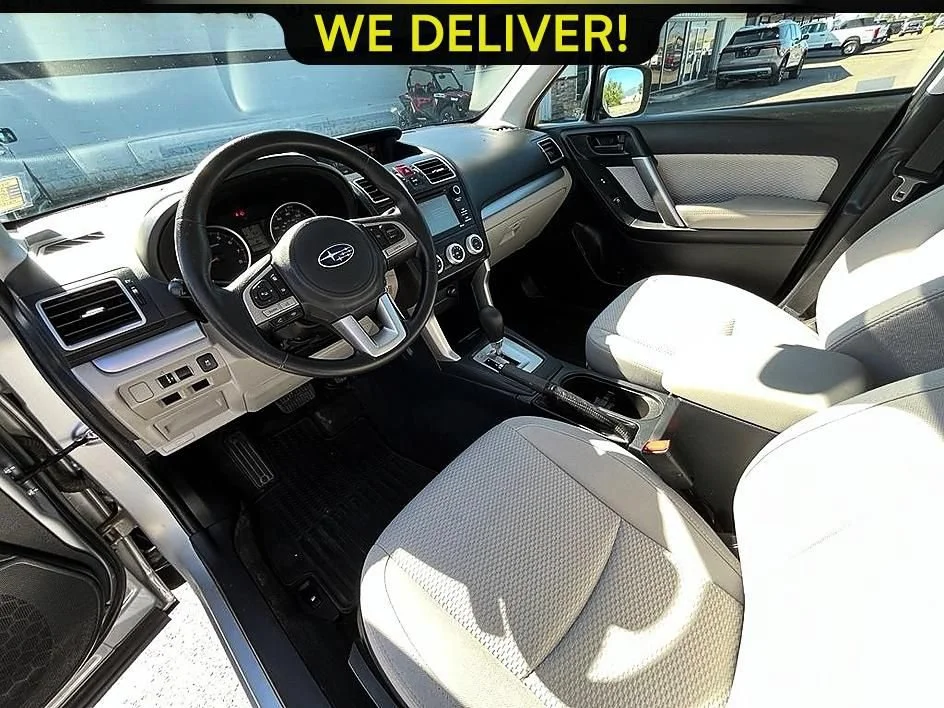 Used 2018  Subaru BASE image 10