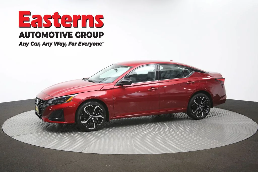 Used 2023 Red Nissan 2.5 SR image 56