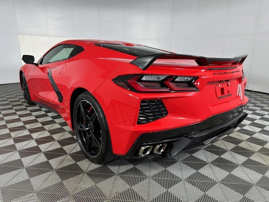 Used 2021 TORCH RED Chevrolet 2LT image 24