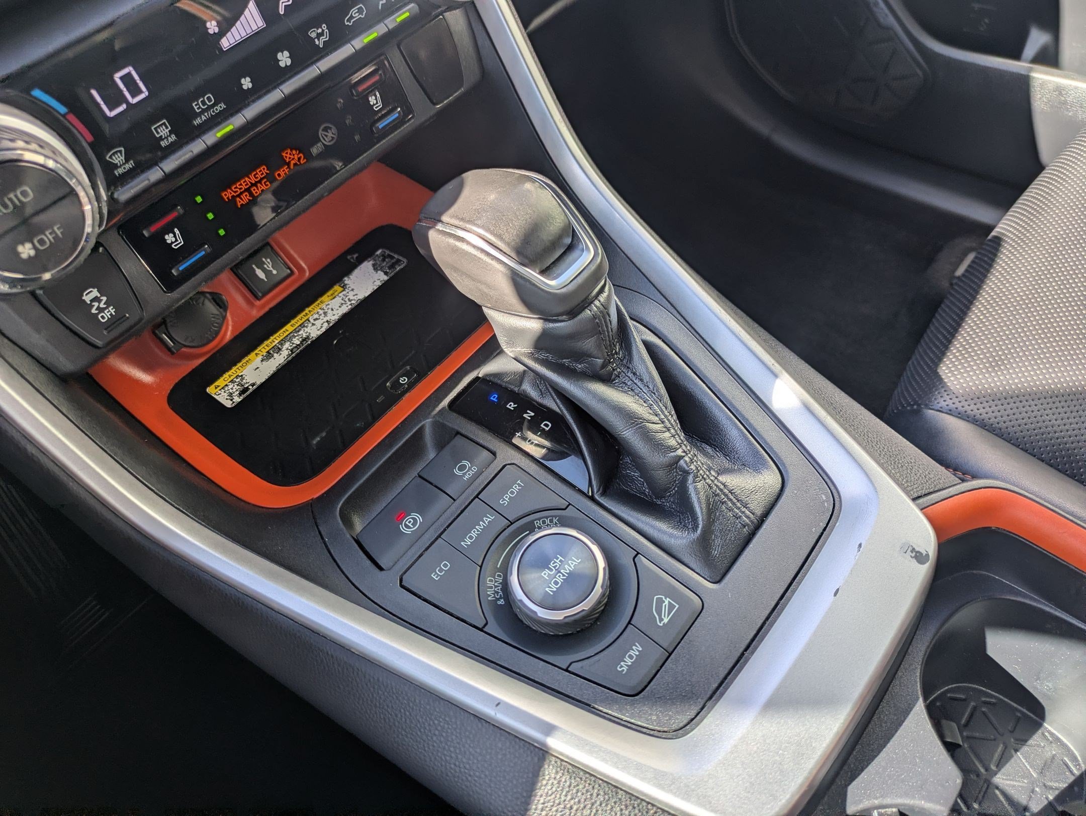 Used 2019 Midnight Black Metallic Toyota Adventure image 27