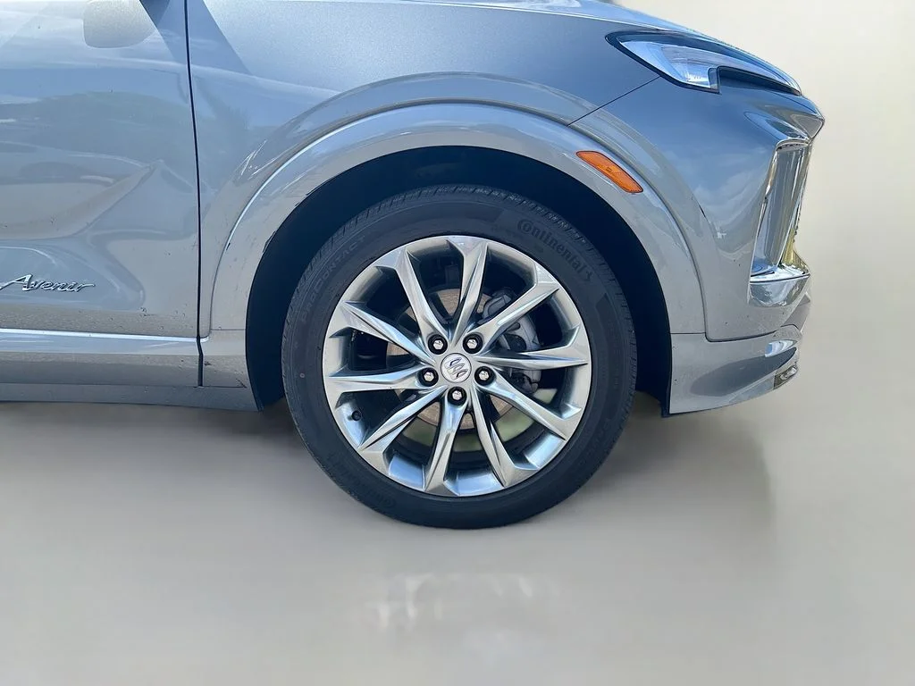 Used 2025 Gray Metallic Buick Avenir image 11