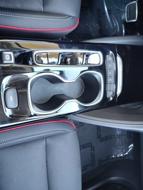 Used 2023 Black Buick Essence image 21