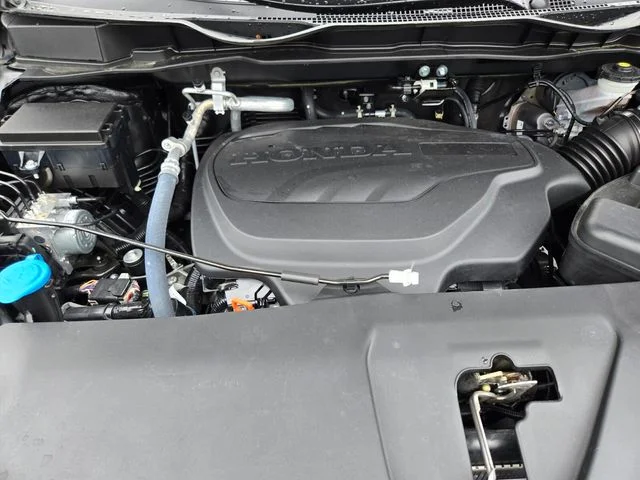 Used 2025 Black Honda EX-L image 22