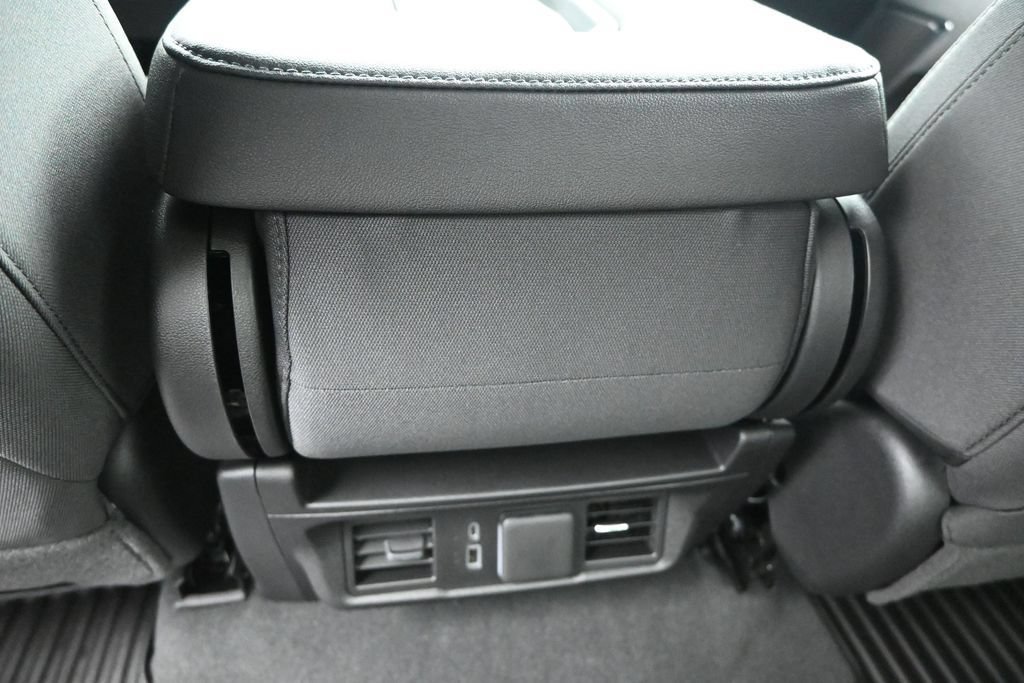 New 2026 Summit White Chevrolet LT (2FL) image 18