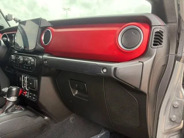 Used 2020  Jeep Rubicon image 49