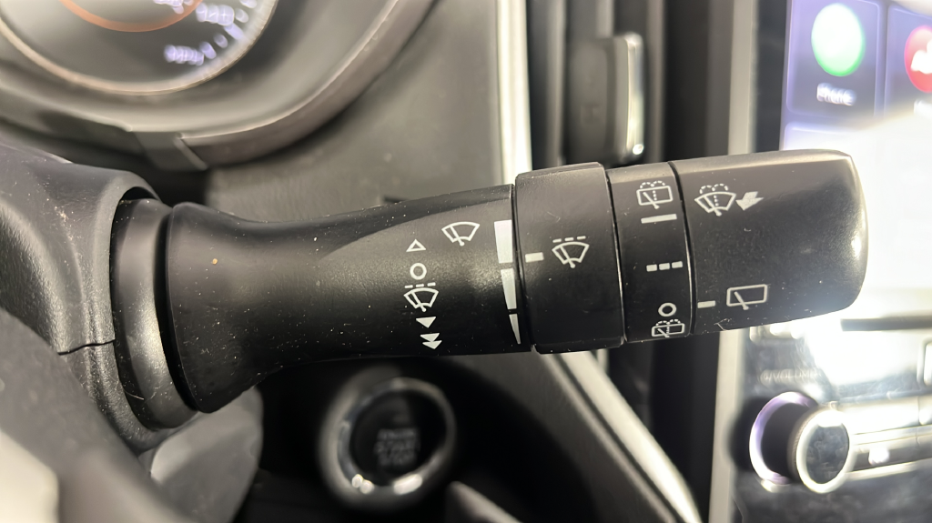 Used 2019 Khaki Subaru 2.0i Limited image 31