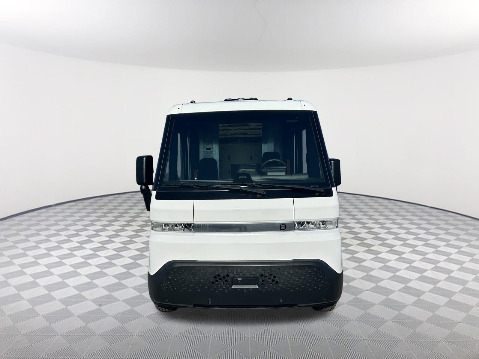 Used 2024 Oyster White Chevrolet Zevo 400 eAWD image 2