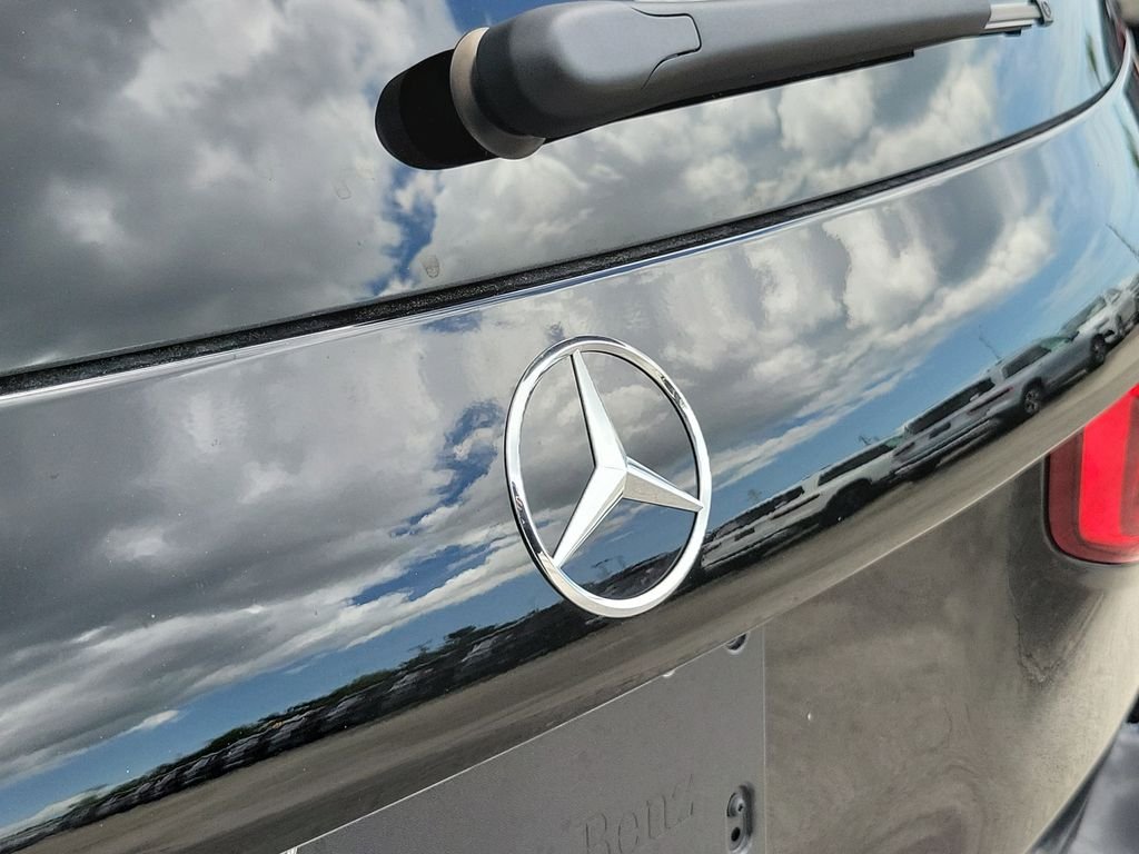 New 2026 Night Black Mercedes-Benz GLB 250 image 7