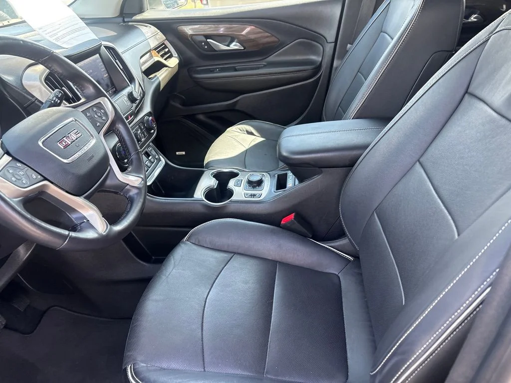 Used 2021 Silver GMC Denali image 8