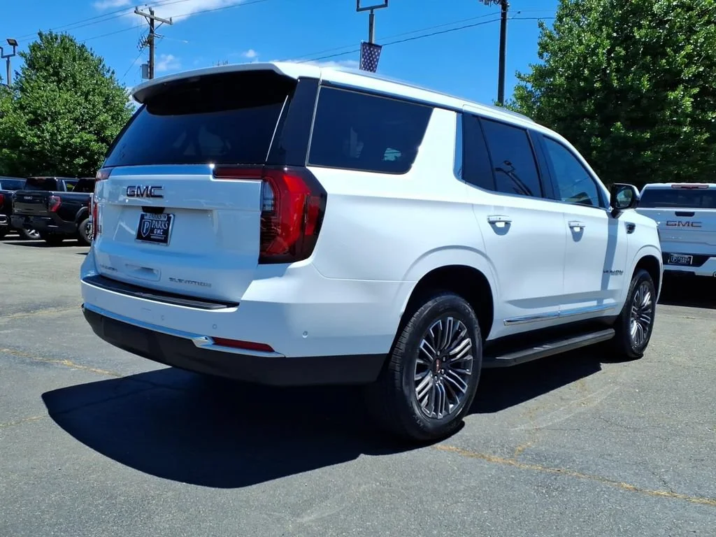 New 2026 Summit White GMC Elevation image 29