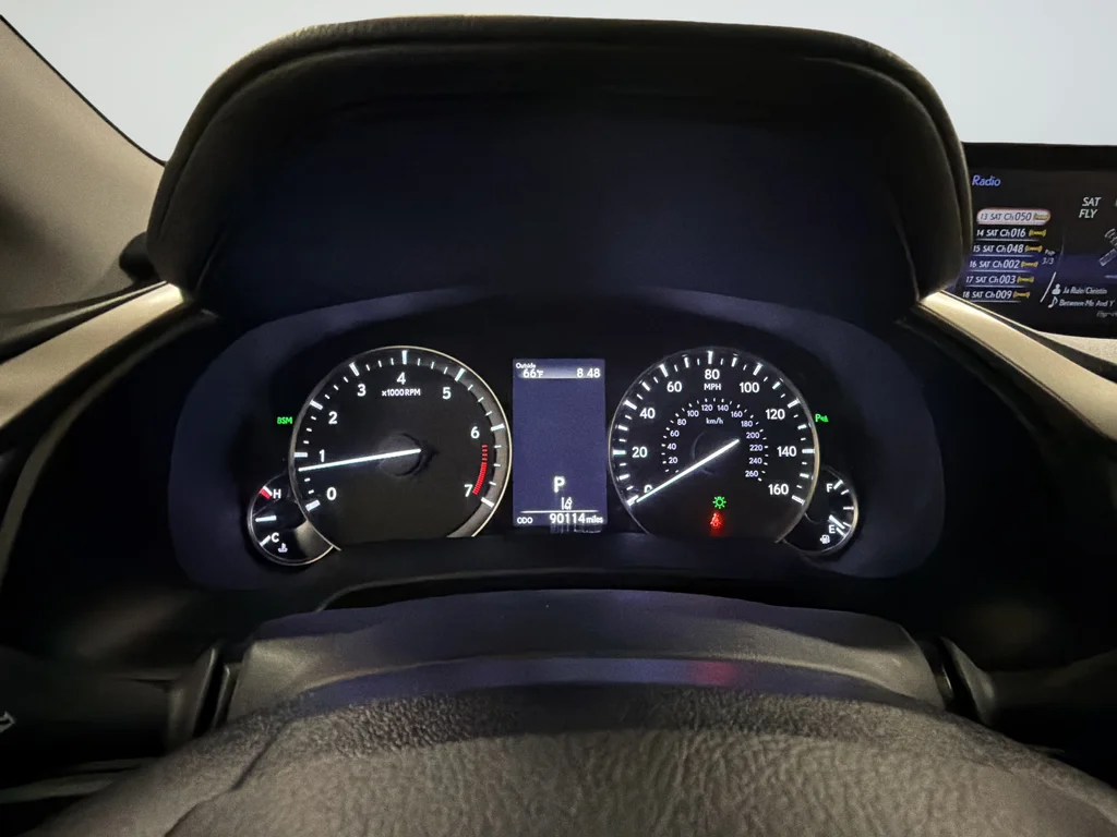 Used 2017 White Lexus 350 image 11