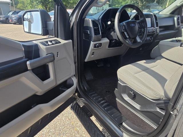 Used 2019 Magnetic Metallic FORD XLT image 13