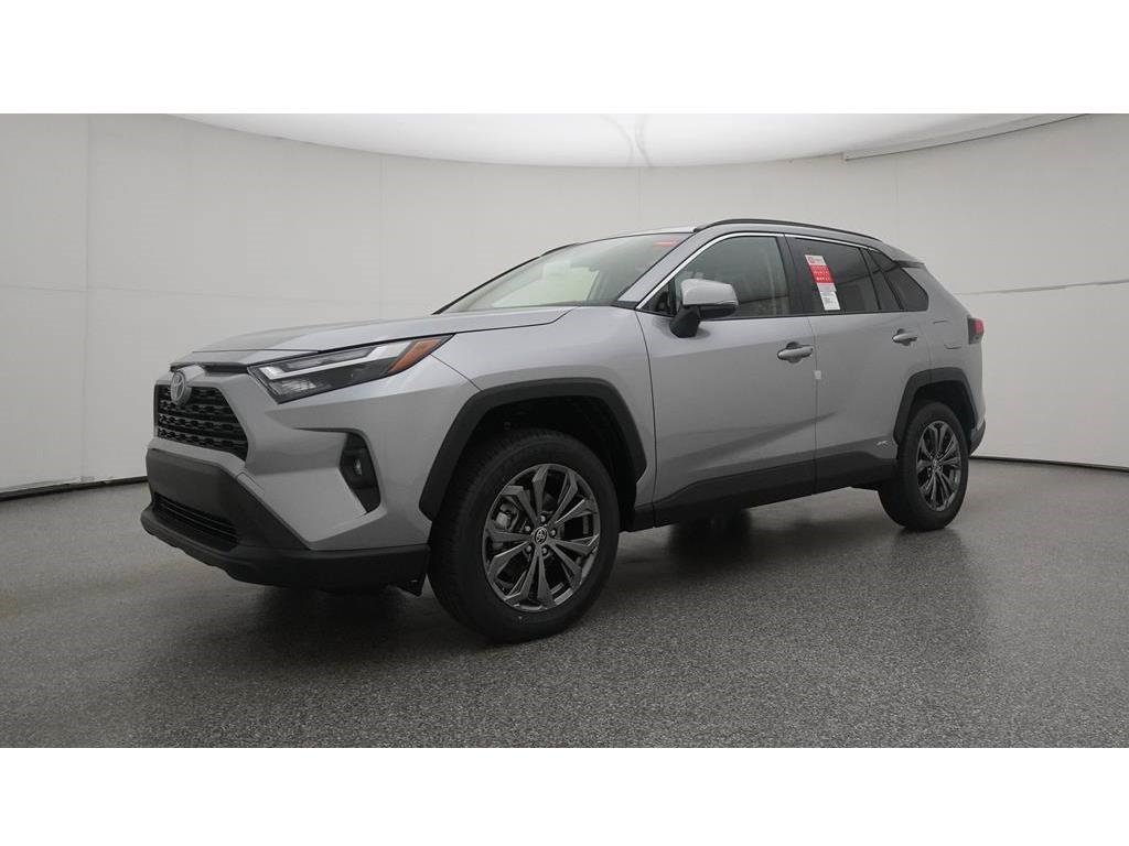 Used 2023 Silver Sky Metallic Toyota Hybrid XLE Premium image 17