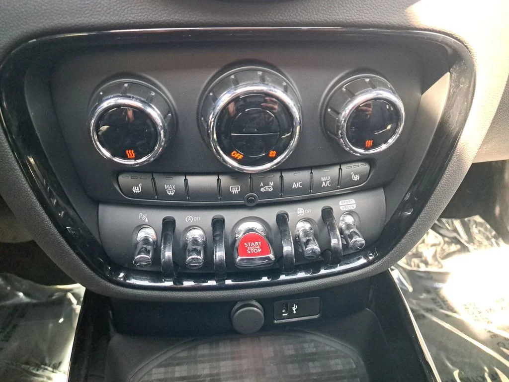 Used 2022 Gray MINI Classic image 22