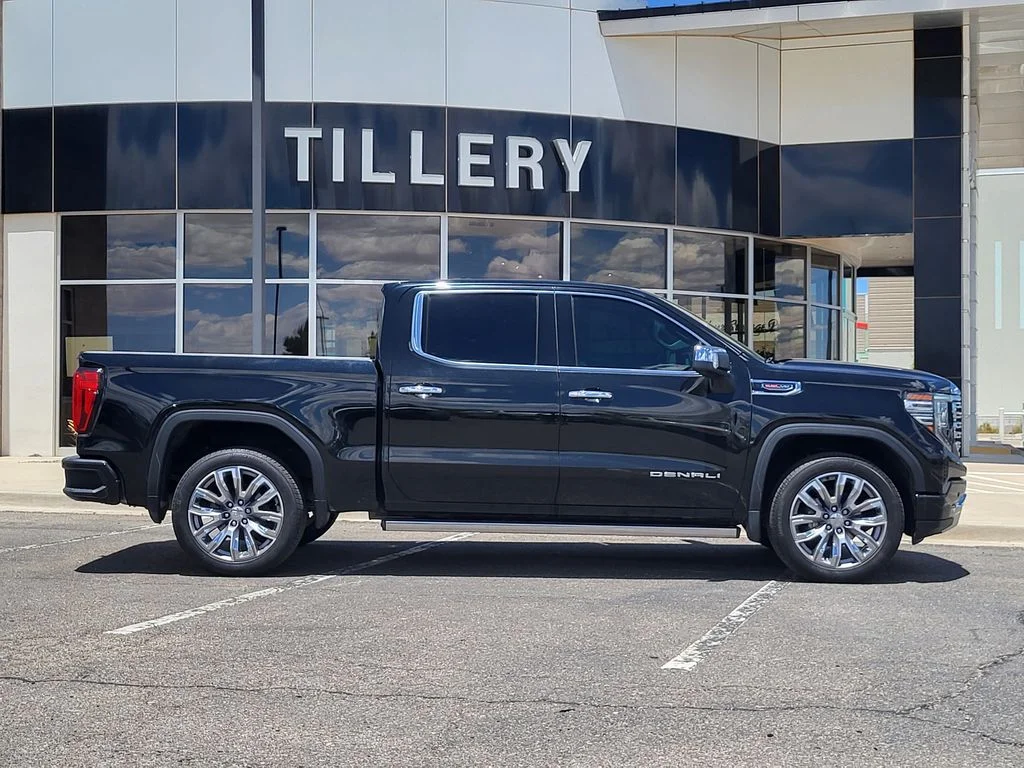Used 2022 Onyx Black GMC Denali image 1