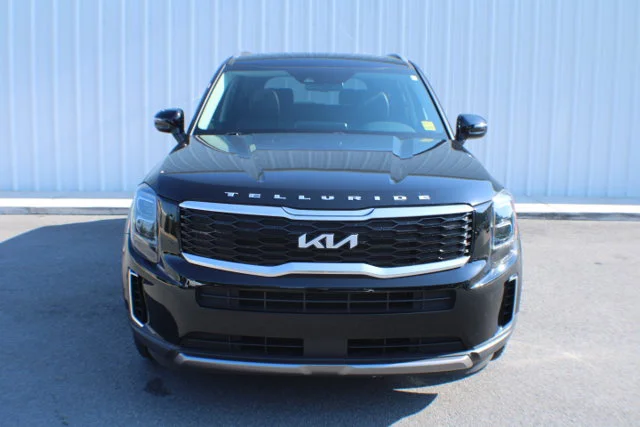 Used 2022 Ebony Black Kia EX image 18