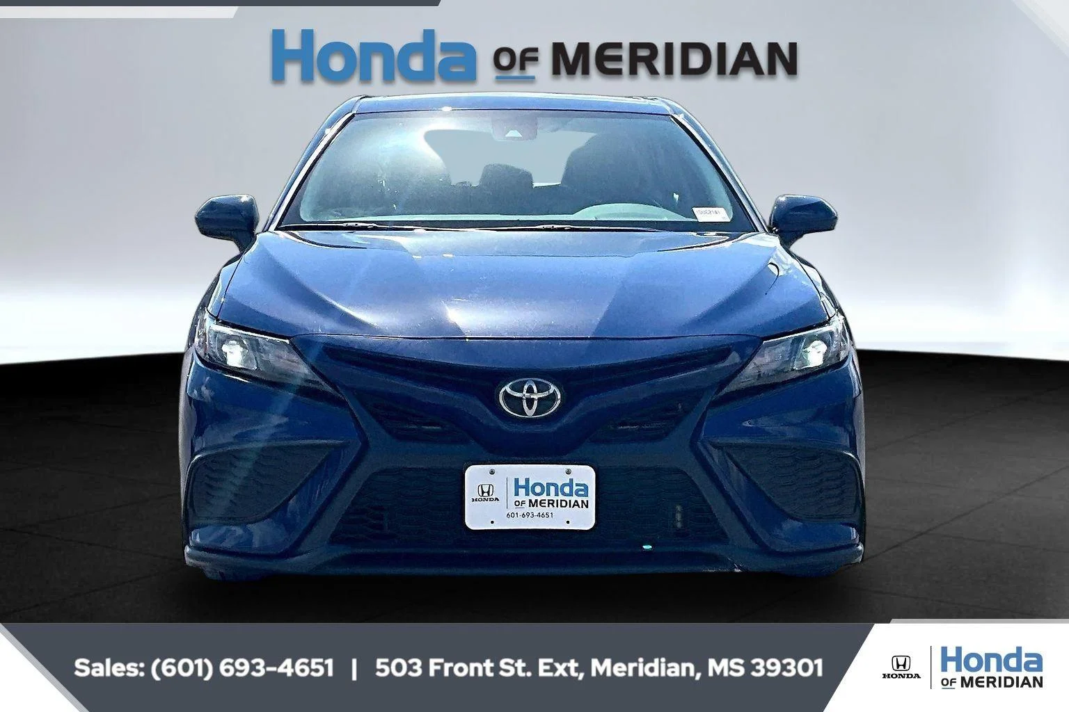 Used 2024 Reservoir Blue Toyota SE image 3