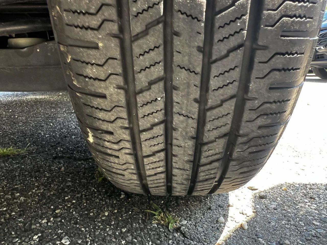 Used 2019 Granite Crystal Metallic Clearcoat Jeep Latitude Plus 4x4 image 10