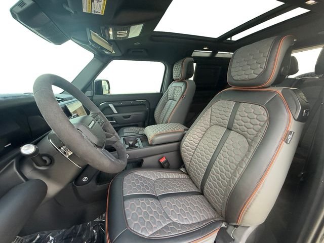 Certified Used 2024  Land Rover Carpathian Edition image 10